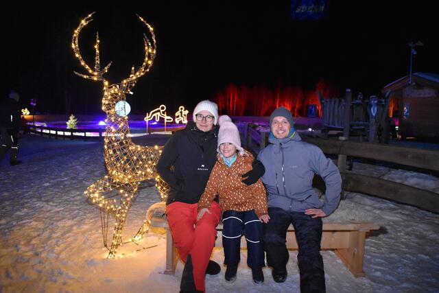 Diese Familie aus Serbien war von der Winterwandernacht begeistert | Foto: Kainz