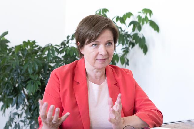 Mehr 30er-Zonen in Graz seien ein Win-Win-Situation: Vizebürgermeisterin Judith Schwentner. | Foto: Konstantinov