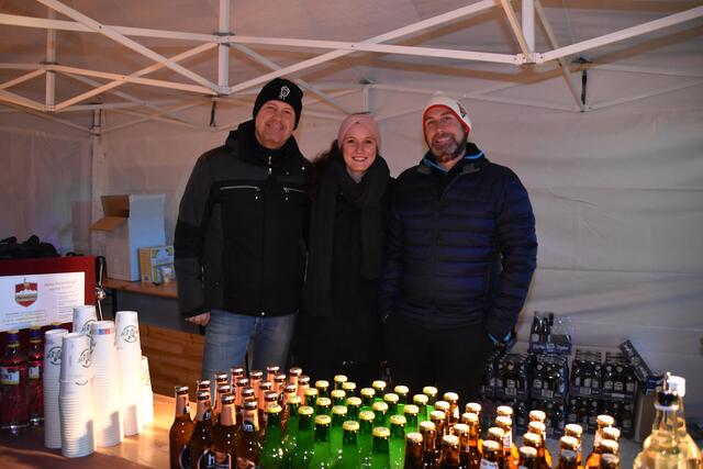 Barteam: Patricia Däuber flankiert von Harald Schöpf und Anid Kummert | Foto: Kainz