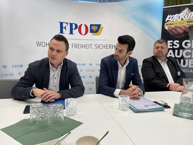 Andreas Bors, Spitzenkandidat für den Bezirk Tulln, Udo Landbauer, FPÖ NÖ Vorsitzender und Bundesrat Andreas Spanring. | Foto: Victoria Edlinger