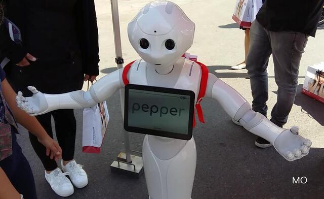 Roboter Pepper Als L sung F r Den Personalmangel Im Krankenhaus Graz roboter-pepper-als-l-sung-f-r-den-personalmangel-im-krankenhaus-graz