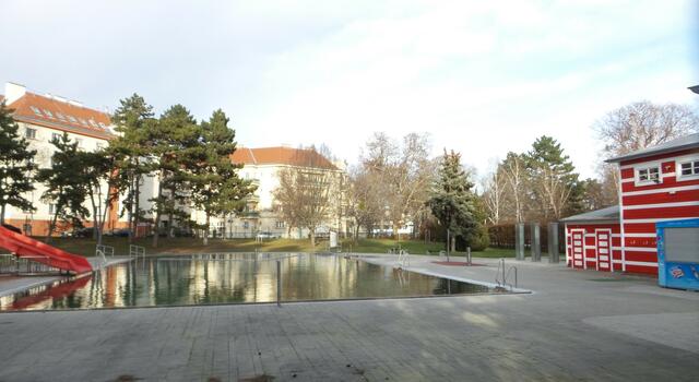 Familienbad in Winterruhe | Foto: Atelier Then