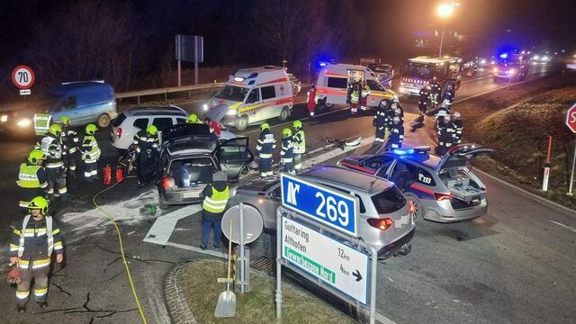 Schwerer Verkehrsunfall auf der B317 | Foto: FF Althofen