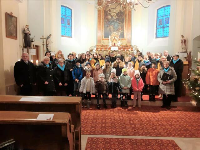 Singgemeinschaft Reingers, Chor Rappottenstein und Kinder des Schulverbandes Reingers-Haugschlag.  | Foto: Singgemeinschaft Reingers