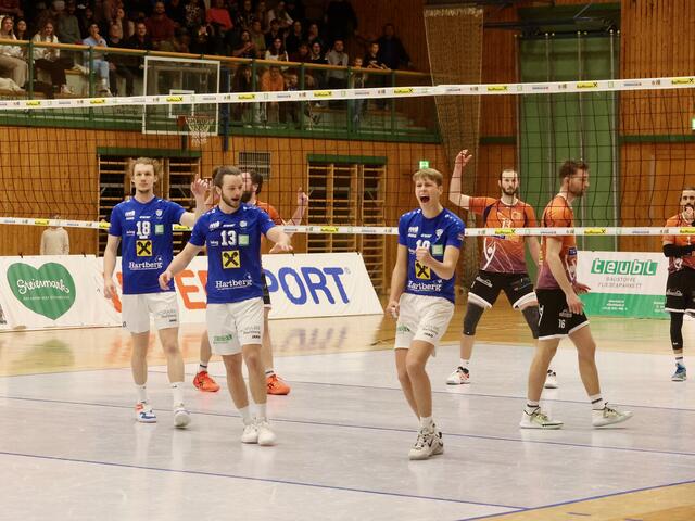 Max Thaller und Co. blasen am Samstag zum "Sturm auf Graz"; der UVC soll in die Knie gezwungen werden. | Foto: TSV Hartberg Volleyball