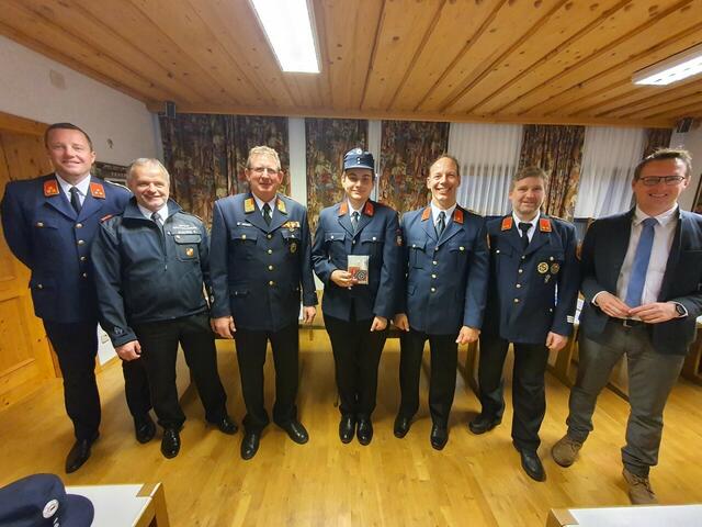 (v. l.)HBI Hannes Daborer, BR Christian Göckler, OBR Kurt Schober, LM Simon Thamer, BI Wilfried Gradnitzer, OBI Michael Ertler, BGM Michael Maier | Foto: FF Döbriach