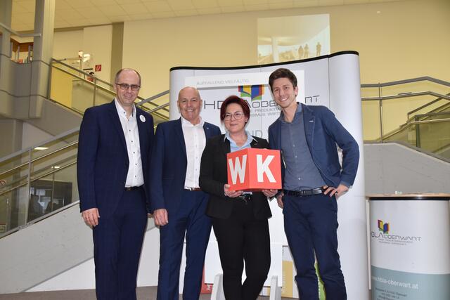 Ehrengäste: Schulleiter Andreas Lonyai, Bgm. Georg Rosner, WK-Regionalstellobfrau Tanja Stöckl und WK-Regionalstellenleiter Peter Pratscher | Foto: Michael Strini