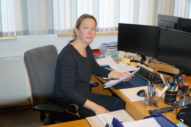 Petra Krabacher hat sich in das Amt der Bürgermeisterin gut eingearbeitet. | Foto: Reichel