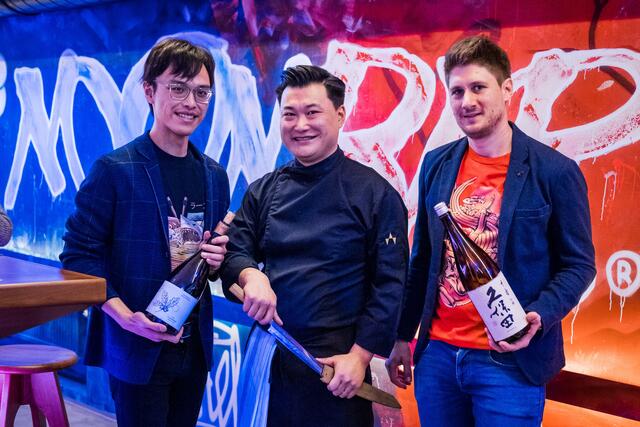 Sorgen seit kurzem für frischen Wind in der "Zinze": Noonbar-Trio Lin Jia Hao, Wei Wei Sun und Martin Essl. | Foto: Moriwano Group/jack-coleman.com