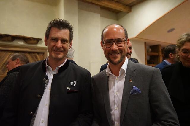 Da ging's vorher im Gespräch ganz sicher um Nächtigungszahlen und Attraktivierungsstrategien: Imst-Tourismus-Obmann Paul Auderer (l.) und Tourismus-Landesrat Mario Gerber, selbst Hotelier in Kühtai | Foto: Manuel Matt