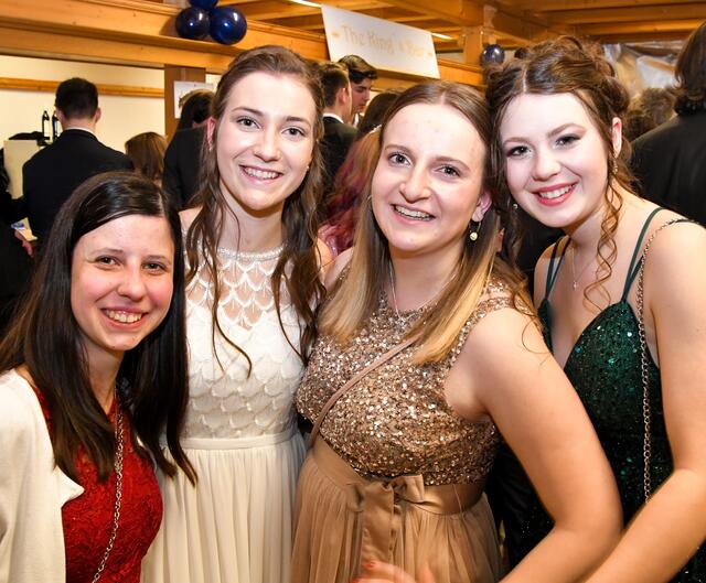 Hunderte Menschen strömten zum Ball des Jahres der HTL Zeltweg in Kobenz. | Foto: Thomas Mlakar