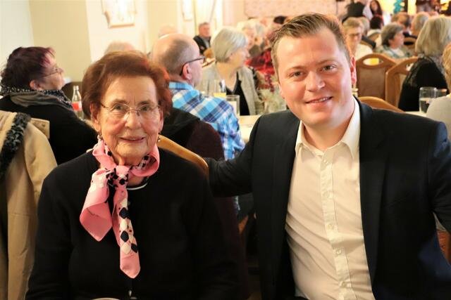 Seniorenbund-Bezirksobfrau Rosalia Tantscher und Vzbgm. Michael Konrad | Foto: Edith Ertl