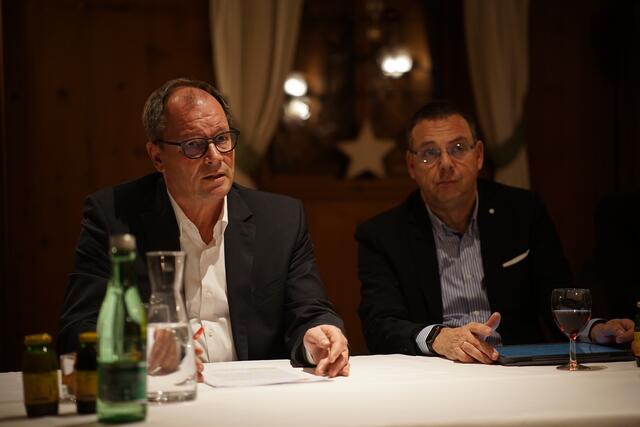 Fordern gemeinsam mehr Tempo beim Hochwasserschutz: WK-Bezirksobmann Josef Huber (l.) und WK-Holzindustriesprecher Michael Pfeifer | Foto: Manuel Matt