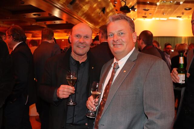 Bernd Tamanini (BH Landeck) und Markus Müller (Elektro Müller) (v.li.) | Foto: Siegele