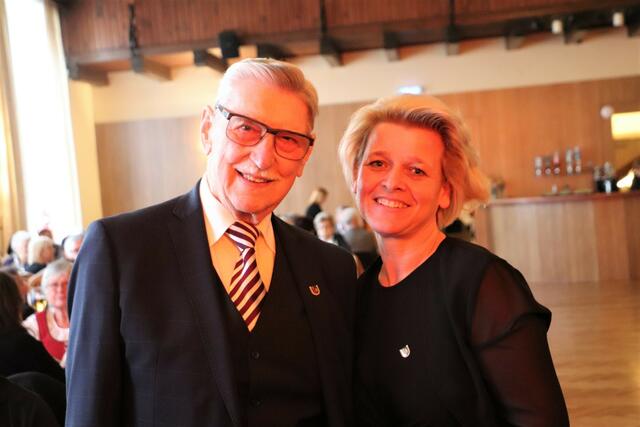 Bgm. a.D. Helmut Adam und GR Sabine Jakubzig | Foto: Edith Ertl