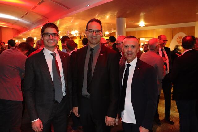 Begrüßten die zahlreichen Gäste und wünschten ein erfolgreiches neues Jahr: Michael Gitterle, Christoph Walser und Otmar Ladner (v.li.) | Foto: Siegele