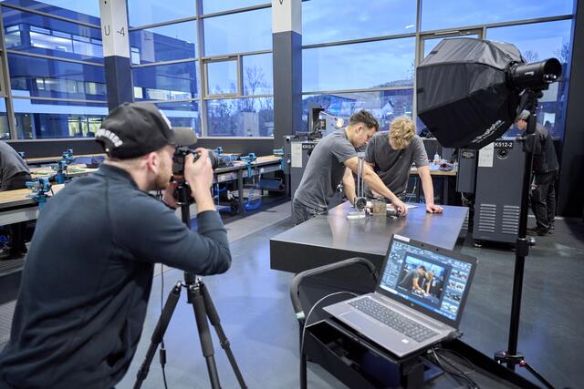 "Markenbotschaft einmal ganz anders" – unter diesem Motto setzt der Gurtner Maschinenbauer Fill beim Recruiting von Lehrlingen jetzt auf die Arbeit eines Mechatronik Influencers. | Foto: Fill