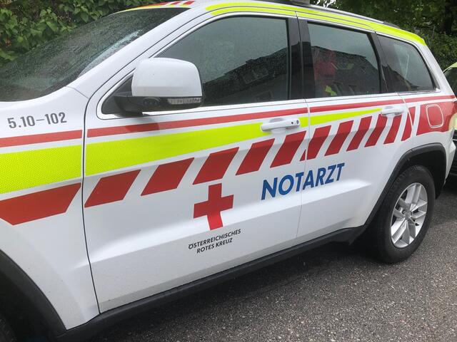Rettung und Notarzt sind vor Ort. | Foto: Symbolbild BezirksBlätter Lungau
