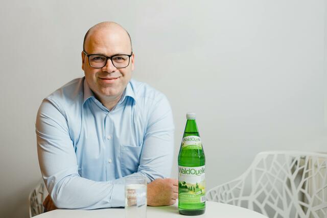Vítězslav Staněk ist per Jänner 2023 neuer Geschäftsführer von Waldquelle Mineralwasser in Kobersdorf.  | Foto: Thomas Schmid