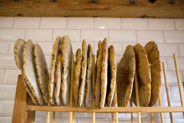 Das berühmte Südtiroler Schüttelbrot. | Foto: Michael Ellenbogen