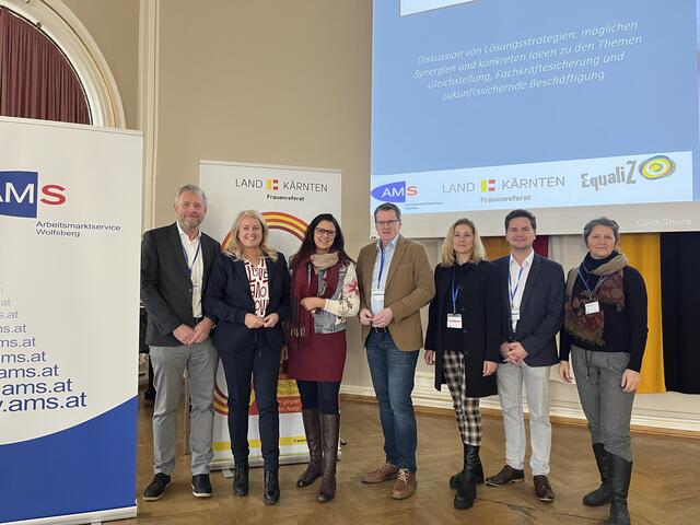 Zukunftskonferenz in Wolfsberg mit Wolfsbergs AMS-Chef Klaus Leopold, LAbg. Claudia Arpa, Landesrätin Sara Schaar, AMS-Geschäftsführer Peter Wedenig, Frauenbeauftragter Martina Gabriel, Wolfsbergs Stadtrat Jürgen Jöbstl und Christine Erlach von EqualiZ (von links)
 | Foto: Büro LRin Schaar