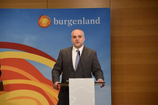 "Eine rasche Fortführung der Fischerei am See sollte sichergestellt werden." - Matthias Grün, Vorstand der Esterhazy Stiftungen. | Foto: Stefan Schneider