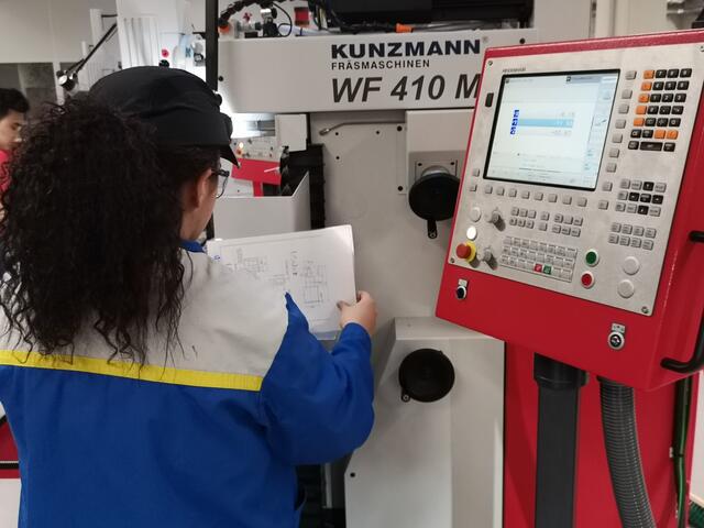 Mädchen in technischen Berufen sind immer noch eine Seltenheit. 
 | Foto: Verein T.I.W.