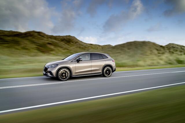 Wichtige Ausstattungen beim Mercedes EQE SUV sind zu Paketen geschnürt und lauten Advanced, Advanced Plus, Premium und Premium Plus.  | Foto: Mercedes-Benz