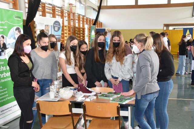 Beim "Lehrlingscasting" am Donnerstag, dem 26. Jänner, in der Polytechnischen Schule Stegersbach können lehrlingssuchende Unternehmen und Jugendliche einander unverbindlich kennenlernen. | Foto: Martin Wurglits