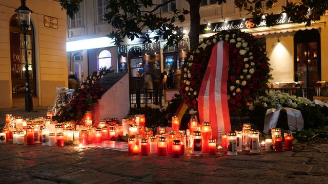 Ein Attentäter tötete am 2. November 2020 im Wiener Ausgehviertel "Bermudadreieck" vier Menschen, 23 weitere wurden teils schwer verletzt. | Foto: Maximilian Spitzauer
