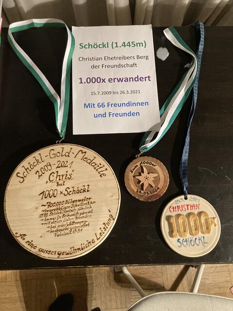 Von Juli 2009 bis März 2021 war Christian Ehetreiber 1.000 Mal schon unterwegs. Dafür gab es die "Schöckl-gold-Medaille". | Foto: Christian Ehetreiber