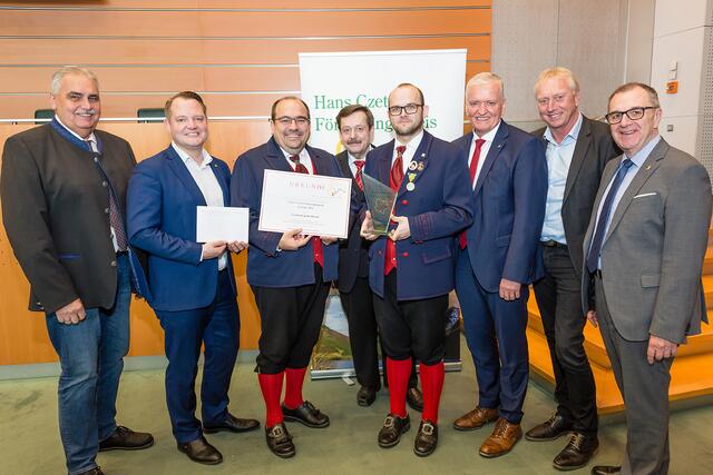 Manfred Illetschek (Gf. GR der Marktgemeinde Brand-Nagelberg), LAbg. Christian Samwald, Herwig Macho (Kassier-Stv. der TK Brand), Werner Gruber (Physiker und Gastredner), Jürgen Uitz (Obmann der TK Brand), Landeshauptfrau-Stv. Franz Schnabl, Michael Bierbach (Bezirksvorsitzender SPÖ Gmünd), Bgm. Rupert Dworak (Präsident des NÖ GVV) | Foto: Werner Jäger