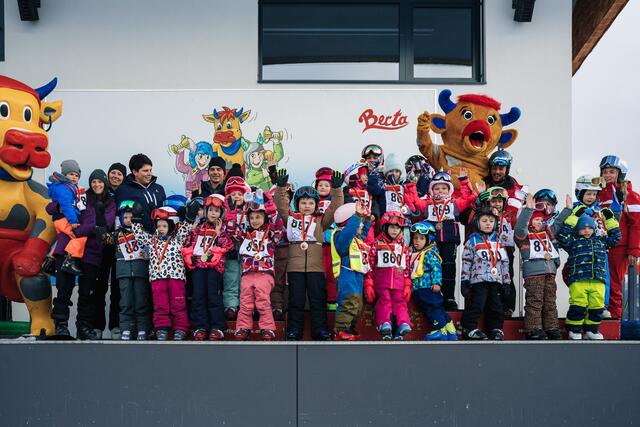Die Kindergartenkinder aus hatten bei der Schiwoche sichtlich viel Spaß. | Foto: Daniel Spiss