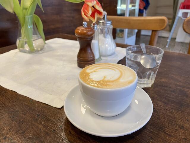 Ein guter Cappucino darf natürlich in keinem Kaffeehaus fehlen.