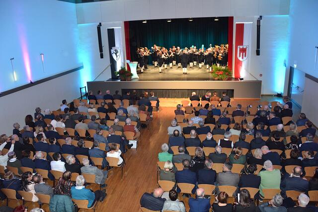 Der Stadtsaal in Bludenz war gut gefüllt. Rund 200 Personen kamen zum Neujahrsempfang der Stadt. | Foto: Dietmar Hofer