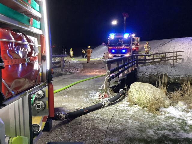 Einsatz wegen brennenden Geisterzuges in Freilassing. | Foto: FF Freilassing