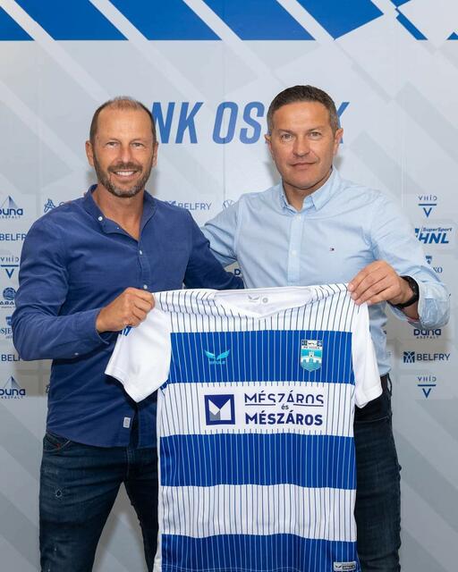 René Poms (li.) mit Osijek-Sportdirektor Ivica Kulešević. | Foto: NK Osijek