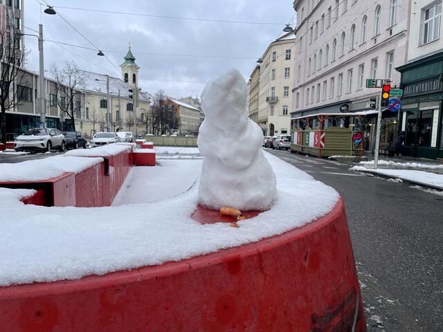 Auch ohne Nase erfreut man sich an diesem Schneemann auf der Wieden. | Foto: Barbara Schuster/RMW