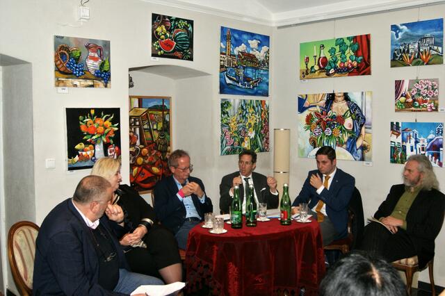 Moderator Martin Kalchhauser, LAbg. Elvira Schmidt, LAbg. Helmut Hofer-Gruber, LAbg. Reinhard Teufel, Abg. z NR Lukas Brandweiner, Abg. z NR Martin Litschauer | Foto: privat