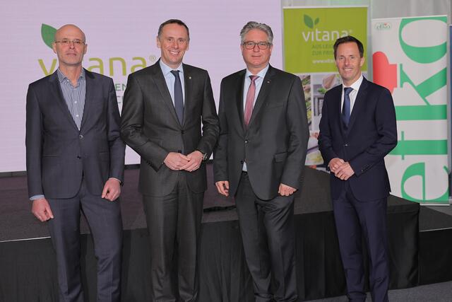 Manfred Speiser, Landesrat Jochen Danninger, Bürgermeister Robert Weber und Markus Pois (v.l.). | Foto: efko/Hinterramskogler
