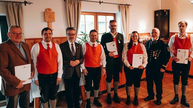 Ehrungen für Mitglieder Jugendkapelle mit Bgm. Engelbert Huber und Heinz Janesch | Foto: Wutte