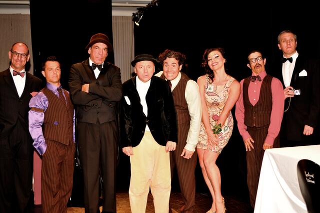 Peter Hub, dritter von links war der Künstlerische Leiter vom 2012er Festival "Hotel Clownifornia". | Foto: Marcantonio Marino / FdT