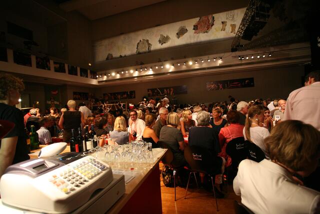 Der Stadtsaal - im Hintergrund die "Weiler-Fresken"  | Foto: Marcantonio Marino / FdT