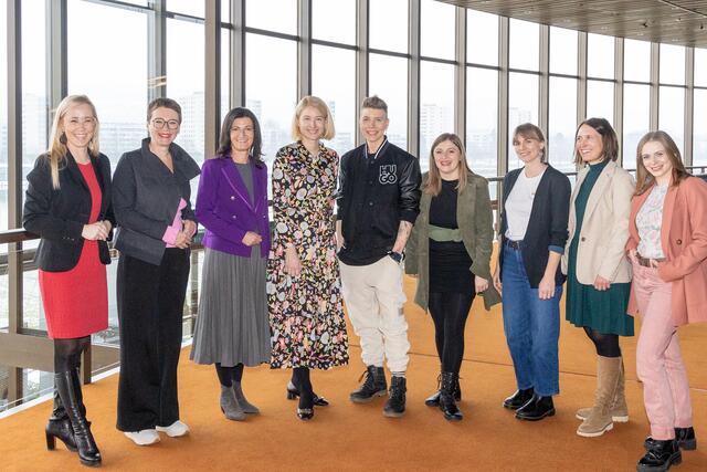 Vertreterinnen aus Politik, Wirtschaft und Kultur unterstützen die dreiteilige Konzertreihe zum Weltfrauentag. | Foto: Land OÖ/Andreas Krenn