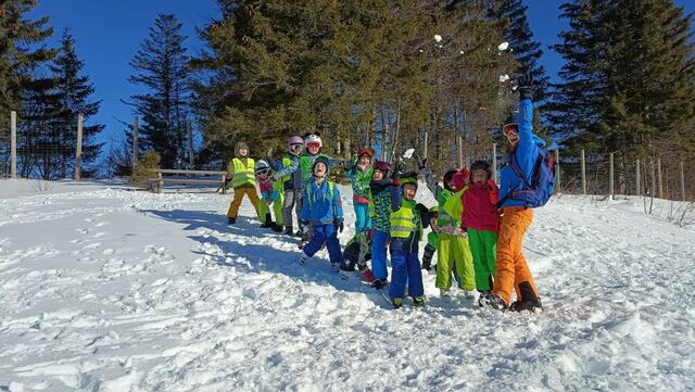 Herrliches Wetter, super Bedingungen und viel Spaß hatten die 47 Kinder beim Skikurs der Naturfreunde St. Florian-Hofkirchen am Kasberg. | Foto: Naturfreunde St.Florian/Hofkirchen