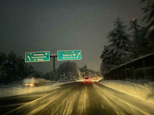 Auf den Autobahnen gab und gibt es heute vielerorts Probleme | Foto: MeinBezirk.at