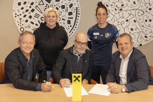 Pressekonferenz mit den Wölfinnen | Foto: Raiffeisen