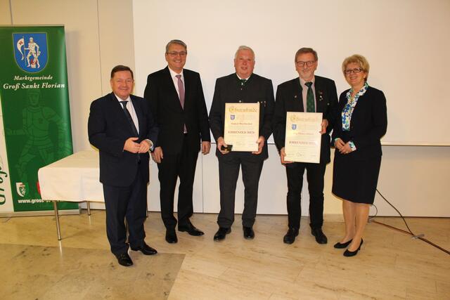 Beim Neujahrsempfang: LR Werner Amon, Bgm. Alois Resch, August Bierbacher, Franz Jöbstl und Vzbgm. Maria Kögl. | Foto: Marktgemeinde Groß St. Florian