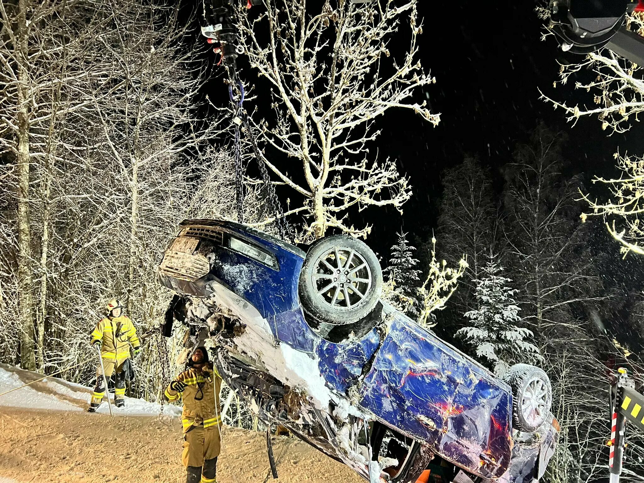 Fahrzeugabsturz Thumersbach: Am Weg zur Berghütte 60 Meter abgestürzt ...