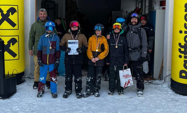 Das Burschenteam der Sportmittelschule Kaprun zeigte ihr Können im Bordercross.  | Foto: HLW Elisabethinum
